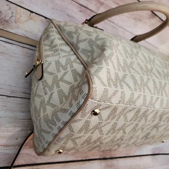 Michael Kors Large Signature MK Satchel - Picture 10 of 12